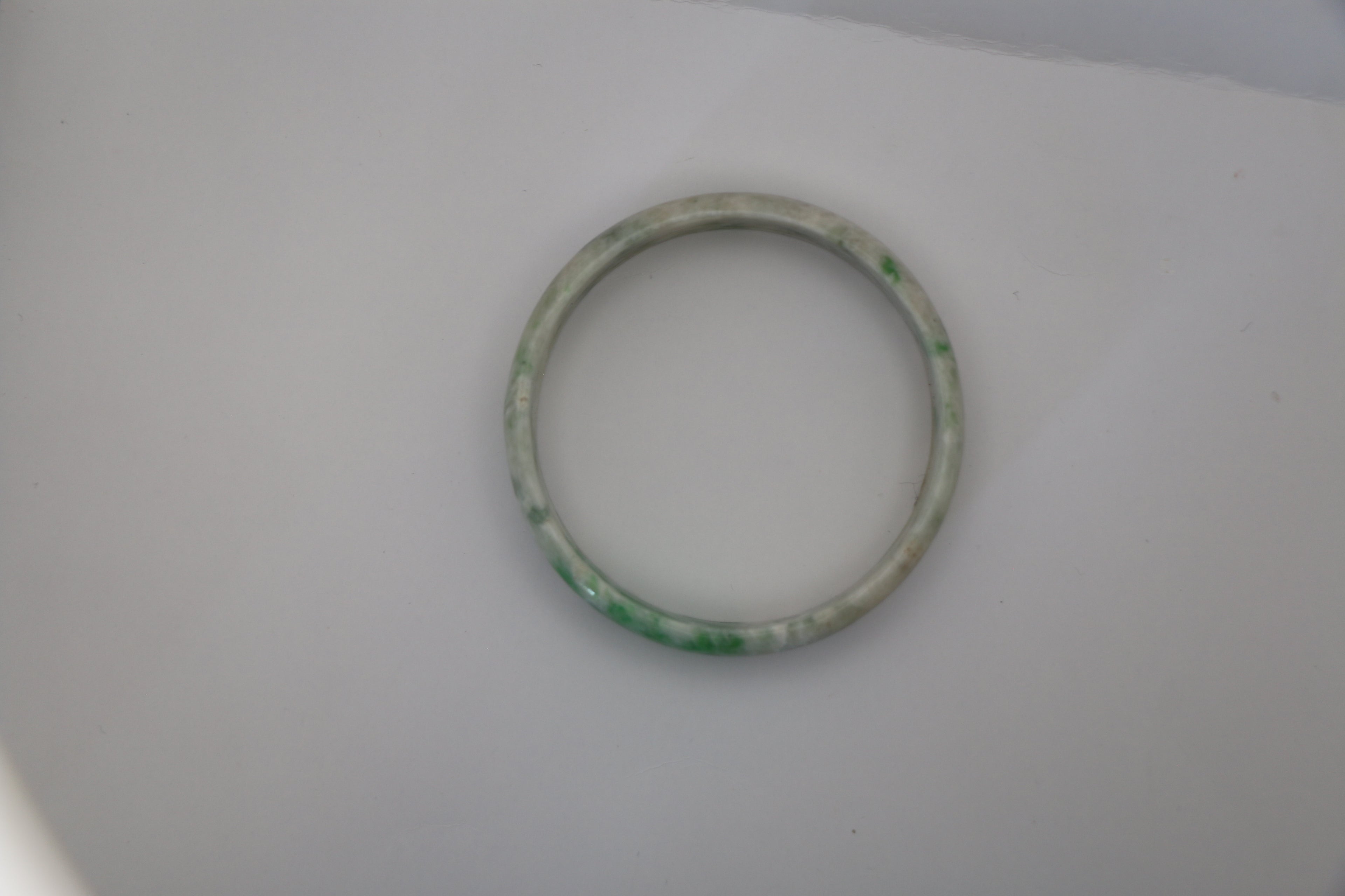 Jade Bangle - Natural Snow Green