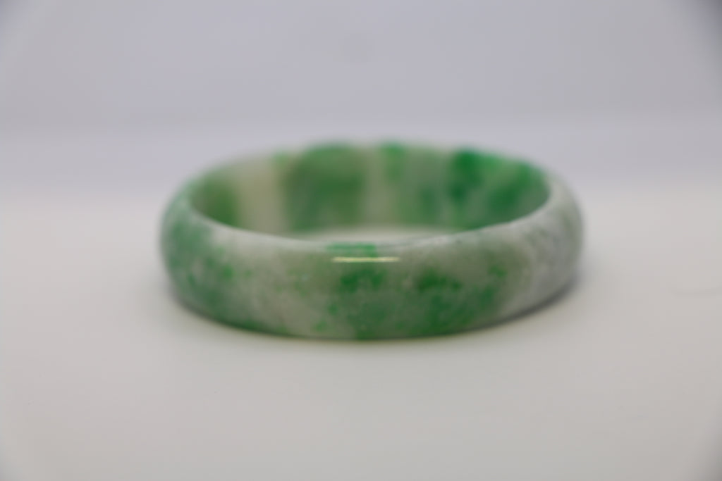 Jade Bangle - Natural Snow Green