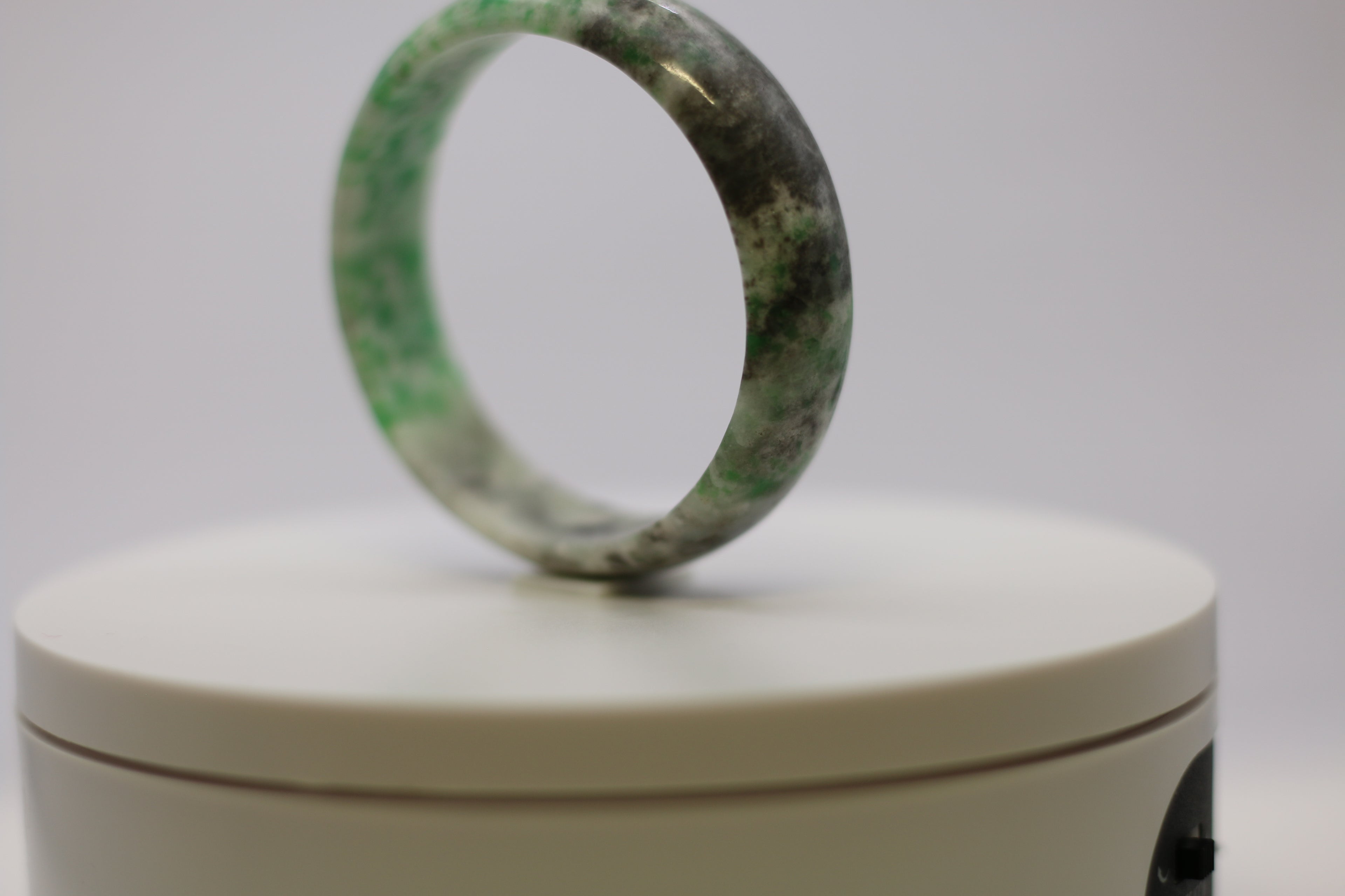 Jade Bangle - Natural Snow Green
