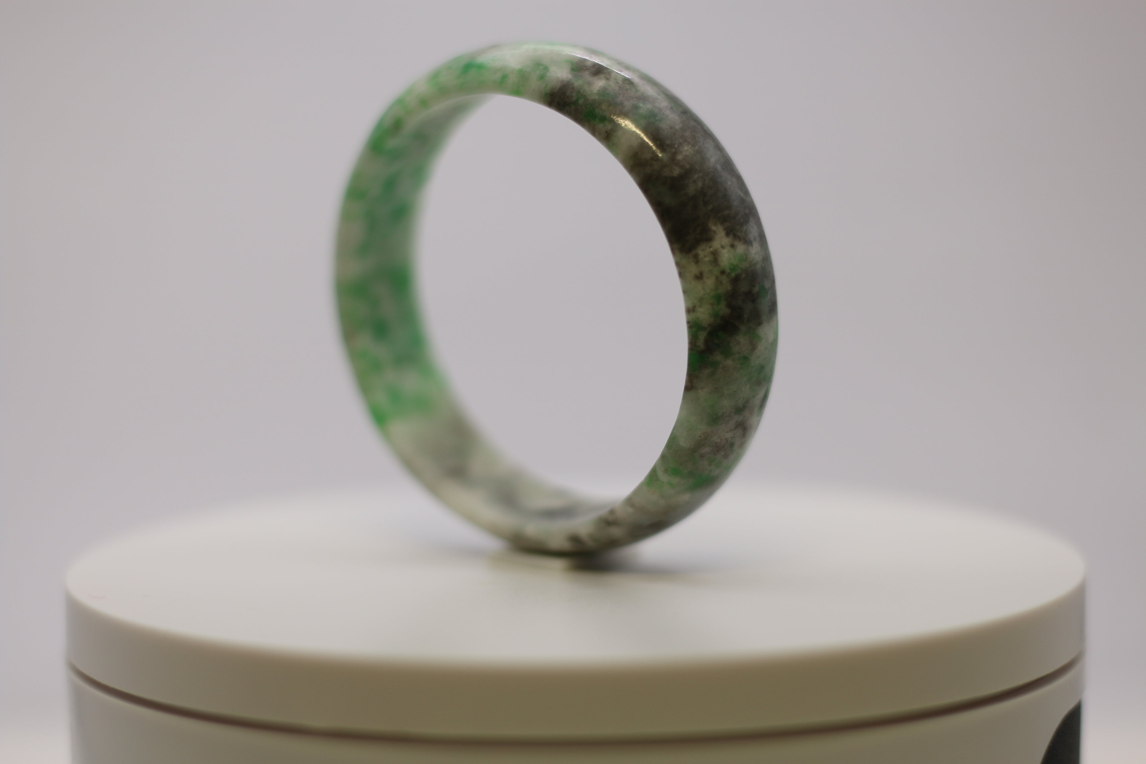Jade Bangle - Natural Snow Green