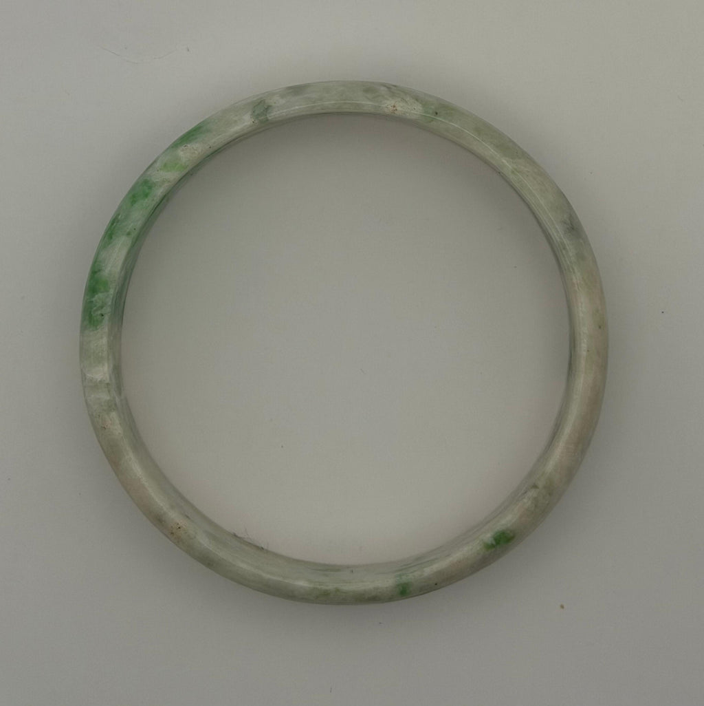 Jade Bangle - Natural Snow Green