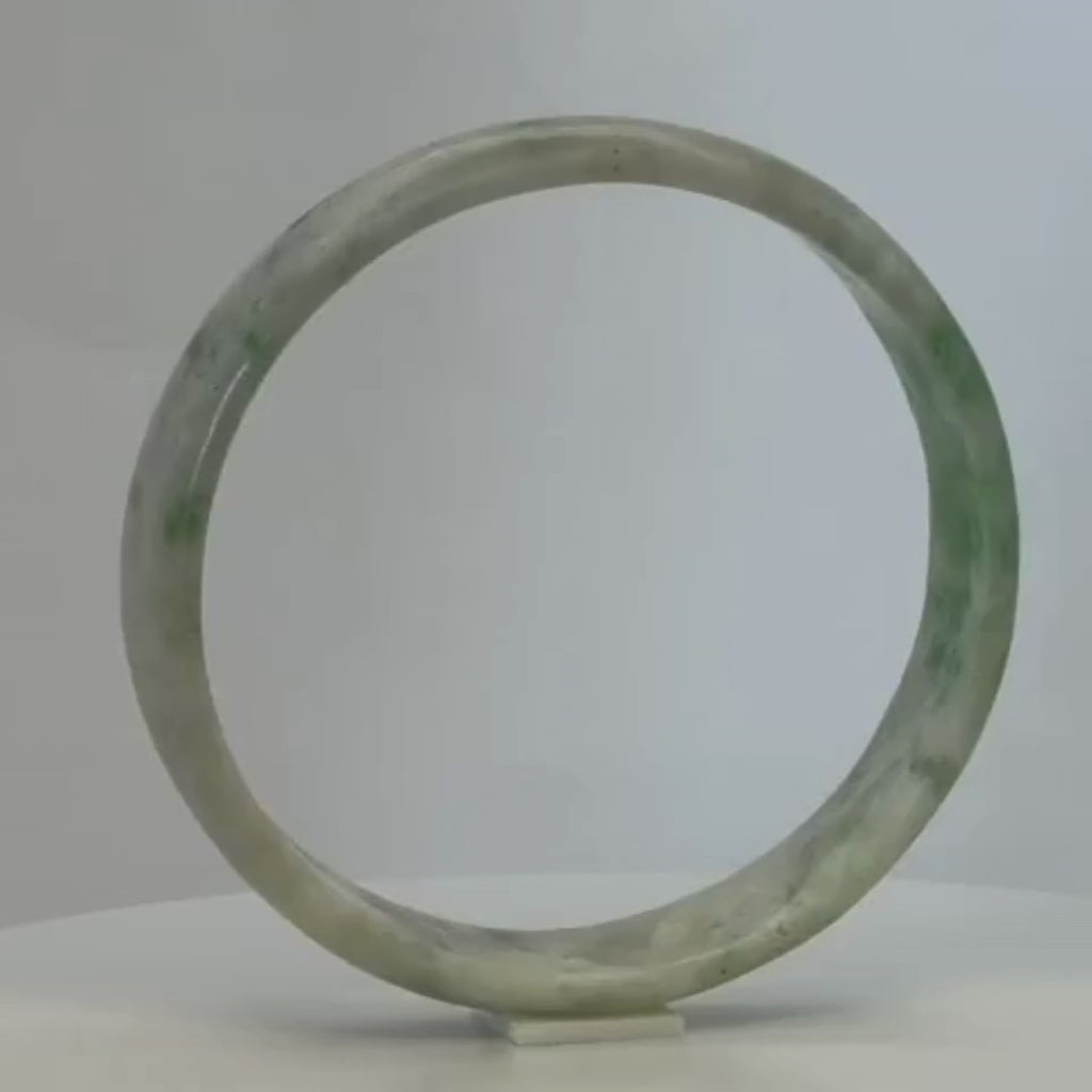 Jade Bangle - Natural Snow Green