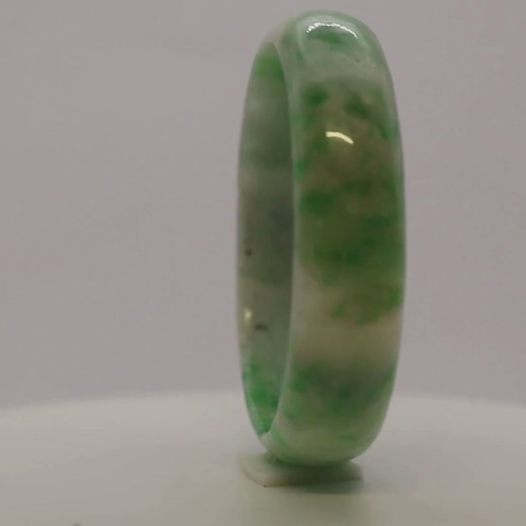 Jade Bangle - Natural Snow Green